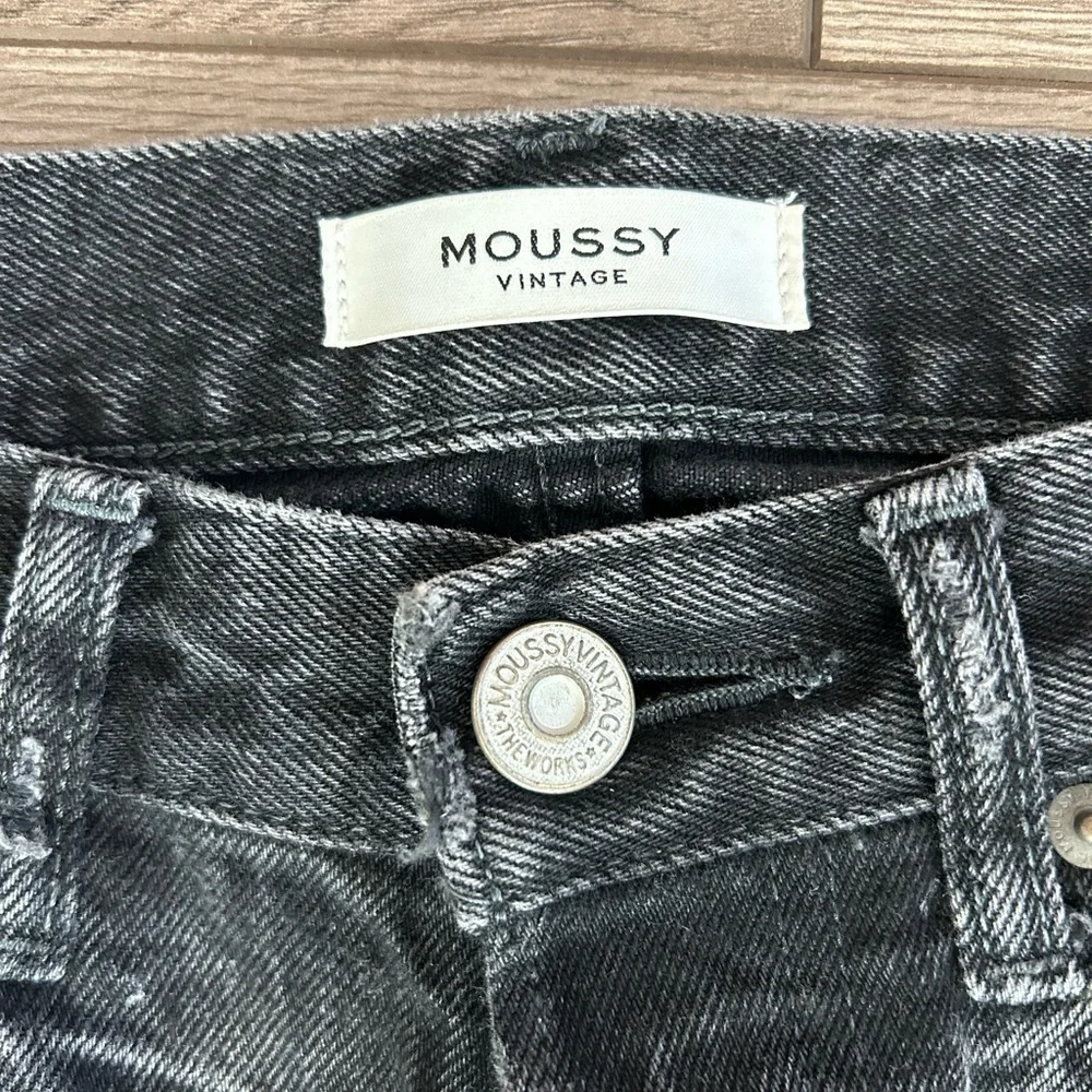 Moussy Vintage Charcoal Distressed Ankle Jeans Size 25